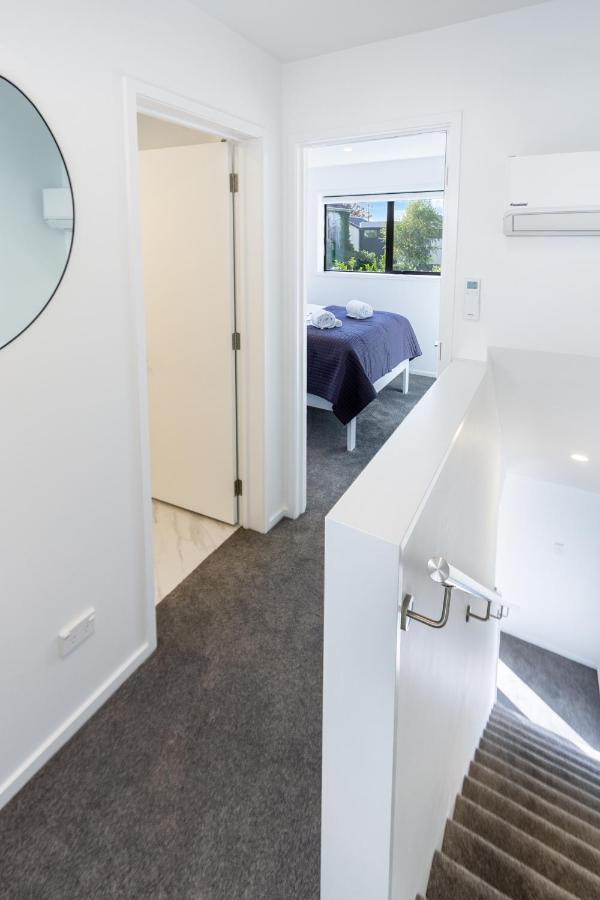 Central City Awaits 2 Bed 2 Bath With Carpark Christchurch Bagian luar foto