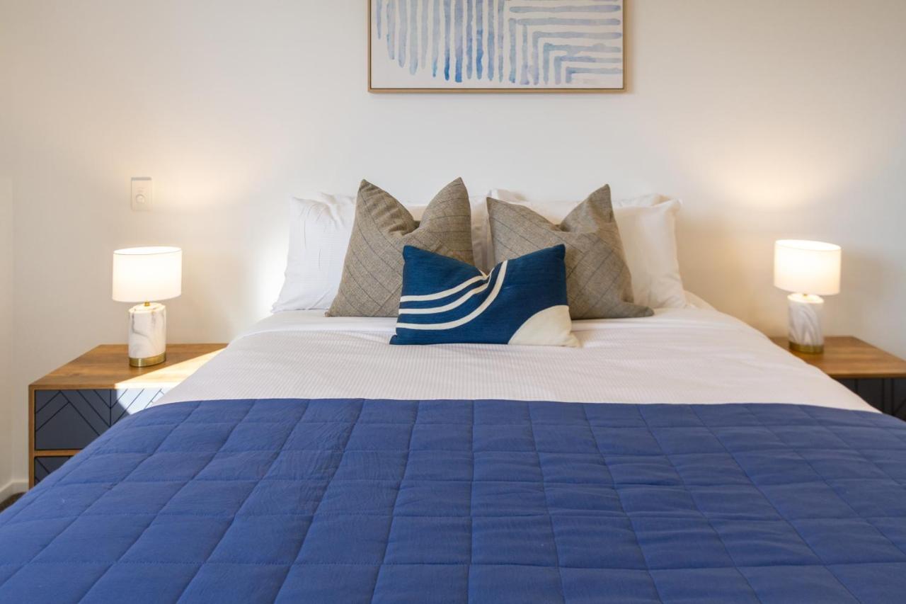 Central City Awaits 2 Bed 2 Bath With Carpark Christchurch Bagian luar foto