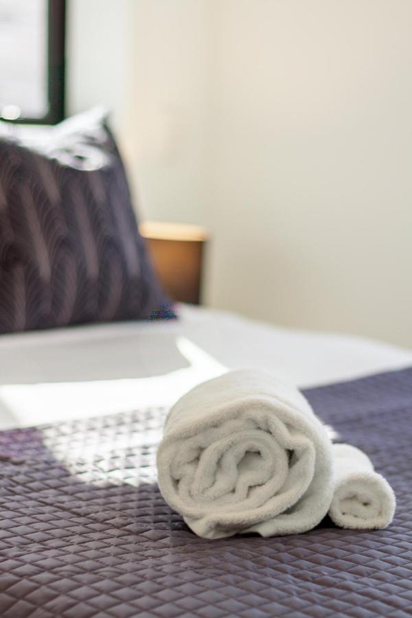 Central City Awaits 2 Bed 2 Bath With Carpark Christchurch Bagian luar foto