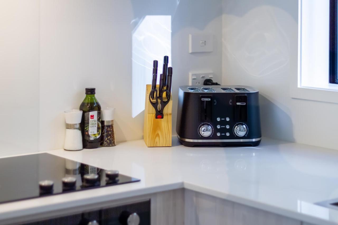 Central City Awaits 2 Bed 2 Bath With Carpark Christchurch Bagian luar foto