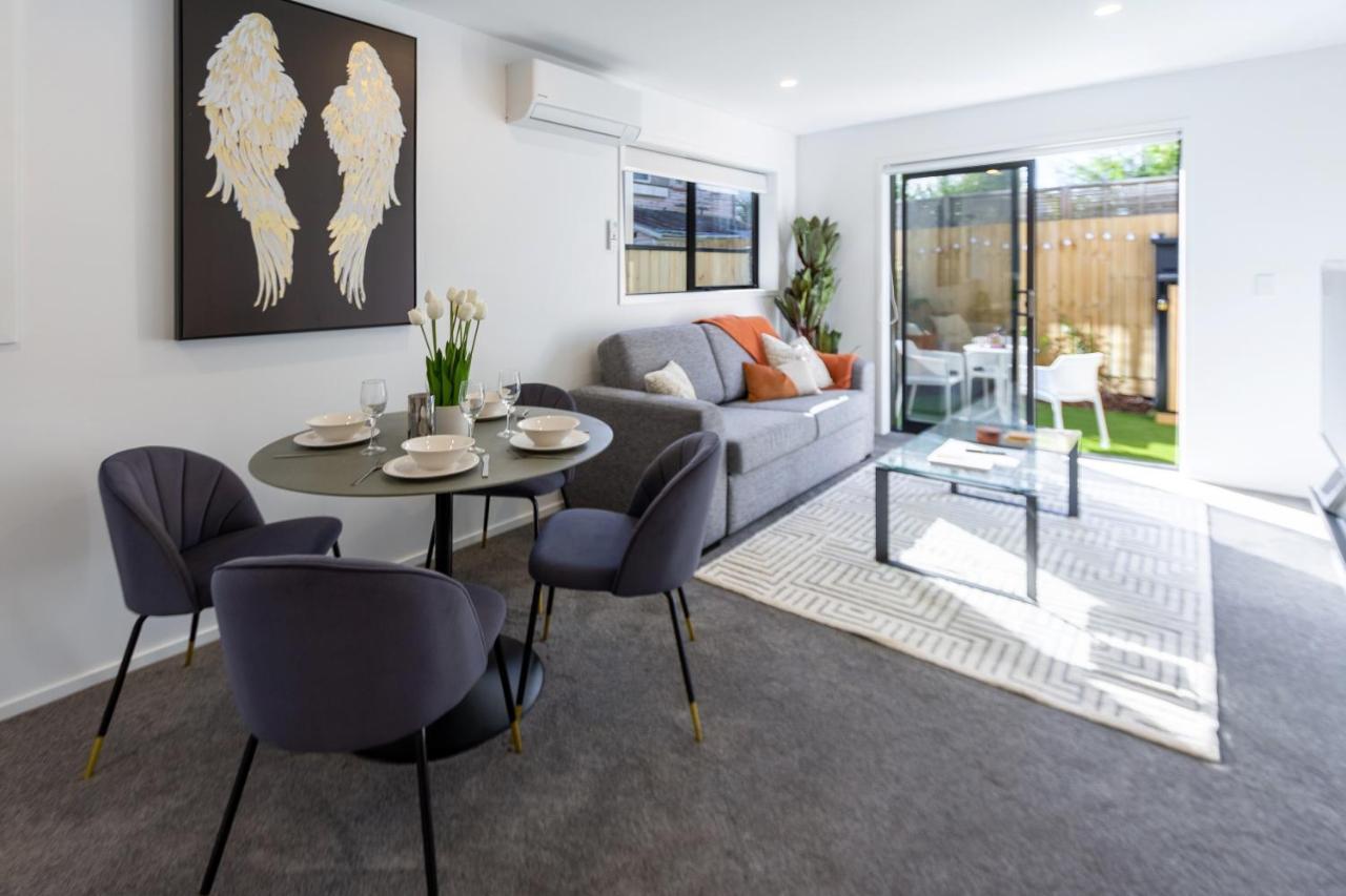 Central City Awaits 2 Bed 2 Bath With Carpark Christchurch Bagian luar foto