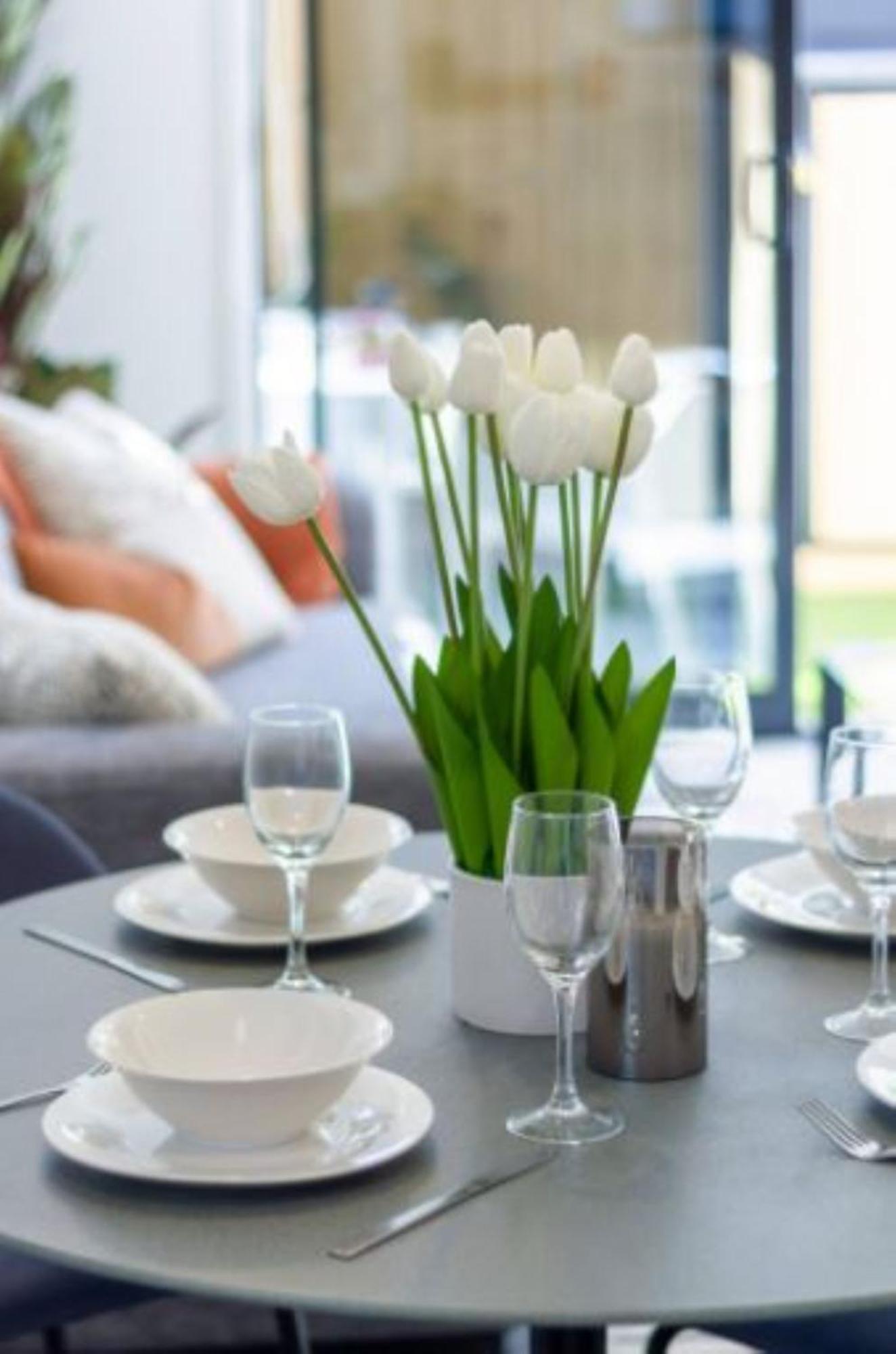 Central City Awaits 2 Bed 2 Bath With Carpark Christchurch Bagian luar foto